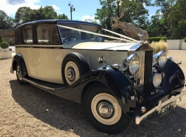 Vintage Rolls Royce wedding car in Reading